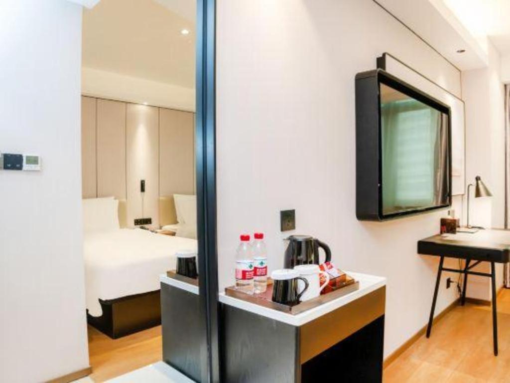Hotel Yitel Hongqiao Caohejing Hongmei Road Metro Station Shanghai