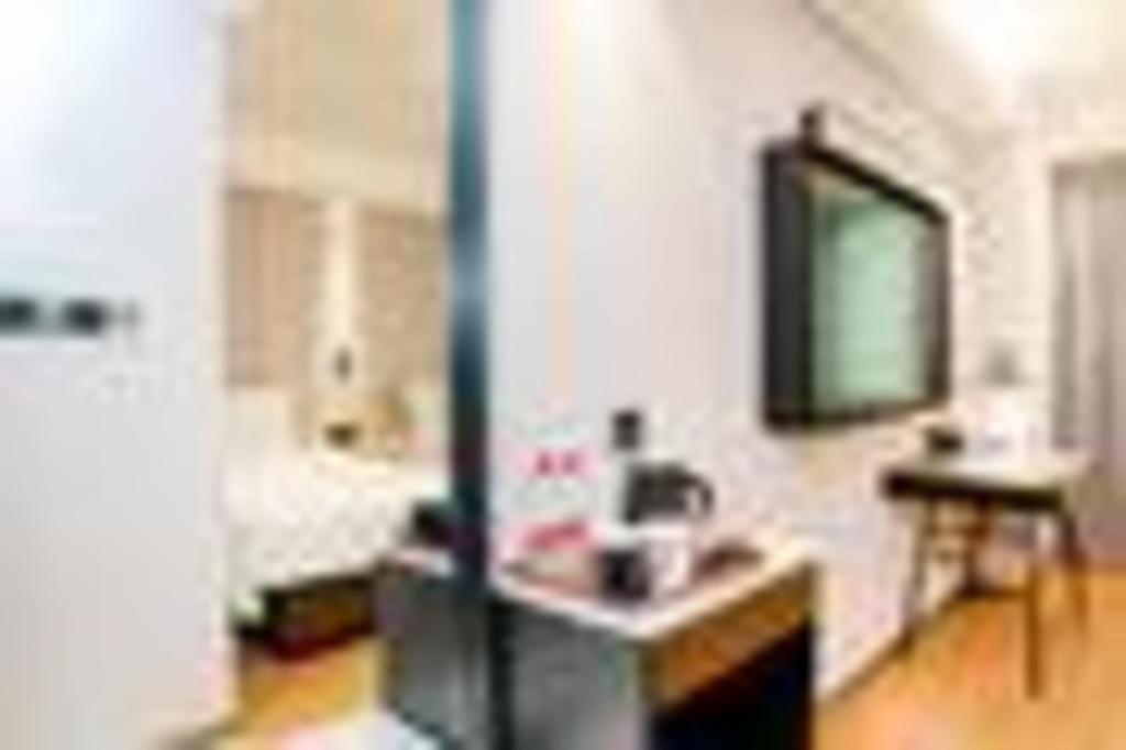 Yitel Hongqiao Caohejing Hongmei Road Metro Station 4* Shanghai